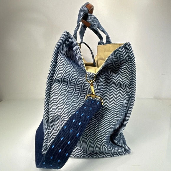 Vien and Litho Korean Handmade Care Bears Blue Red Tote - Picture 5 of 15